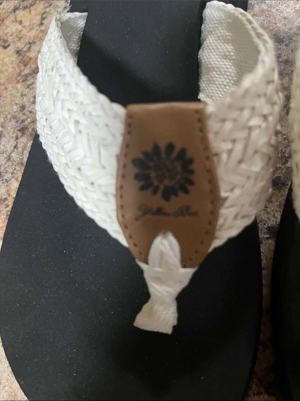 Yellow Box White Braided Thong Sandals with Tan Accent new size 6  1/2 - Picture 5 of 7